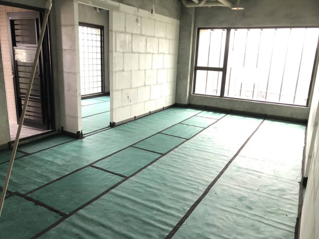 隔音墊黏著問題：樓板隔音施工有疑慮？專家解析避免施工錯誤！
